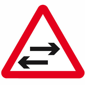Two-way traffic road sign
